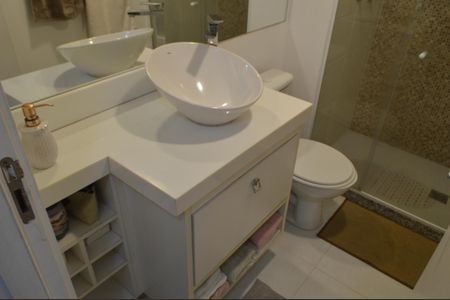 Apartamento para alugar com 60m², 2 quartos e 1 vaga Apartamento para alugar com 60m², 2 quartos e 1 vagaBanheiro