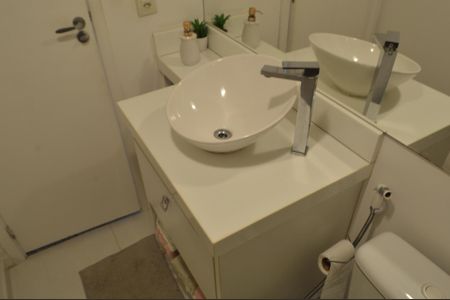 Apartamento para alugar com 60m², 2 quartos e 1 vaga Apartamento para alugar com 60m², 2 quartos e 1 vagaBanheiro