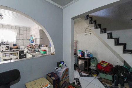 Casa à venda com 125m², 6 quartos e 4 vagas Casa à venda com 125m², 6 quartos e 4 vagasSala 2