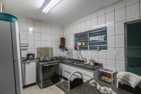 Casa à venda com 125m², 6 quartos e 4 vagas Casa à venda com 125m², 6 quartos e 4 vagasCozinha 1