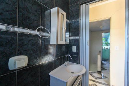 Casa à venda com 125m², 6 quartos e 4 vagas Casa à venda com 125m², 6 quartos e 4 vagasBanheiro da Suíte 2