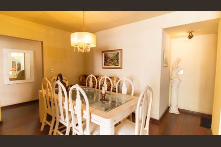 Apartamento à venda com 304m², 4 quartos e 2 vagasSala