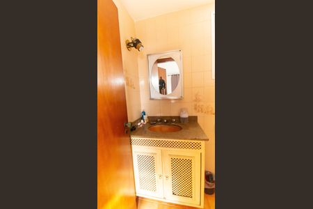 Apartamento à venda com 304m², 4 quartos e 2 vagasBanheiro Social 1