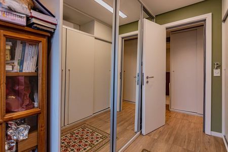 Apartamento à venda com 105m², 2 quartos e 2 vagasCloset