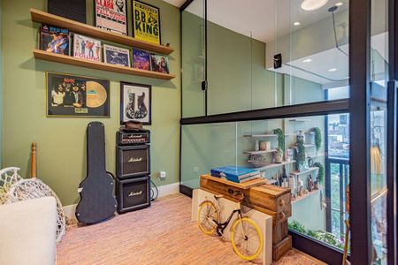 Apartamento à venda com 105m², 2 quartos e 2 vagasEscritório