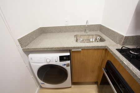 Cozinha de apartamento para alugar com 2 quartos, 36m² em Moema, São Paulo