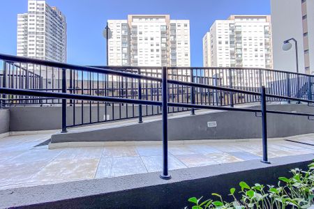 Varanda de kitnet/studio para alugar com 1 quarto, 30m² em Belenzinho, São Paulo