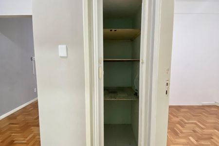 Apartamento à venda com 75m², 2 quartos e sem vagaCorredor