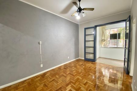 Sala de apartamento à venda com 2 quartos, 75m² em Copacabana, Rio de Janeiro
