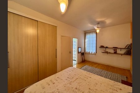 Casa à venda com 234m², 4 quartos e 1 vaga Casa à venda com 234m², 4 quartos e 1 vagaSuíte 1