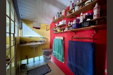 Casa à venda com 234m², 4 quartos e 1 vaga Casa à venda com 234m², 4 quartos e 1 vagaLavabo da Suíte 3