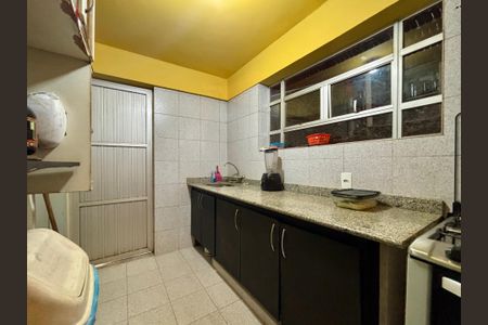 Casa à venda com 234m², 4 quartos e 1 vaga Casa à venda com 234m², 4 quartos e 1 vagaCozinha