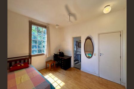 Casa à venda com 234m², 4 quartos e 1 vaga Casa à venda com 234m², 4 quartos e 1 vagaSuíte 2