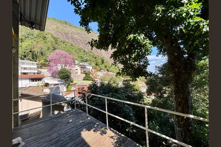 Casa à venda com 234m², 4 quartos e 1 vaga Casa à venda com 234m², 4 quartos e 1 vagaVaranda da Suíte 2