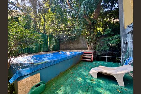 Casa à venda com 234m², 4 quartos e 1 vaga Casa à venda com 234m², 4 quartos e 1 vagaCobertura