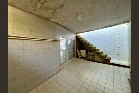 Casa à venda com 234m², 4 quartos e 1 vaga Casa à venda com 234m², 4 quartos e 1 vagaGaragem