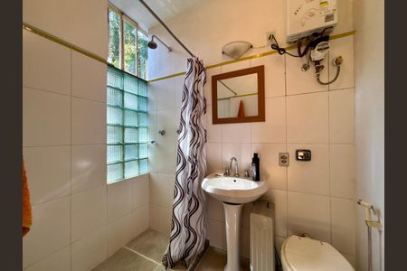 Casa à venda com 234m², 4 quartos e 1 vaga Casa à venda com 234m², 4 quartos e 1 vagaBanheiro da Suíte 2