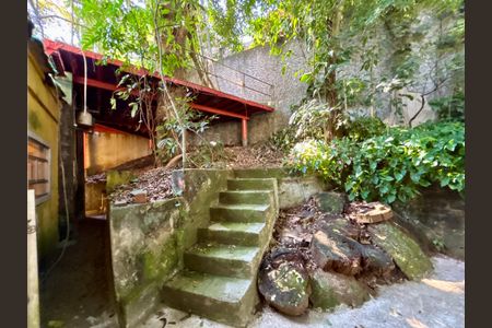 Casa à venda com 234m², 4 quartos e 1 vaga Casa à venda com 234m², 4 quartos e 1 vagaÁrea comum