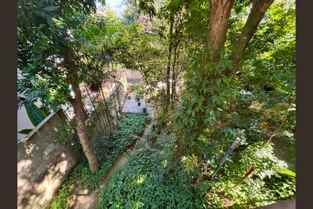 Casa à venda com 234m², 4 quartos e 1 vaga Casa à venda com 234m², 4 quartos e 1 vagaEntrada