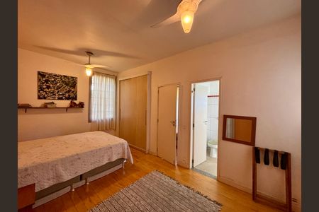 Casa à venda com 234m², 4 quartos e 1 vaga Casa à venda com 234m², 4 quartos e 1 vagaSuíte 1