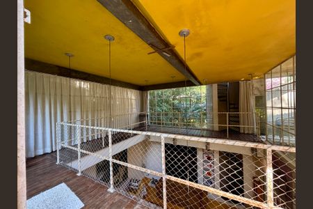 Casa à venda com 234m², 4 quartos e 1 vaga Casa à venda com 234m², 4 quartos e 1 vagaCobertura