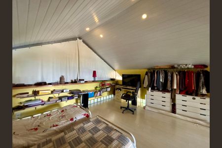 Casa à venda com 234m², 4 quartos e 1 vaga Casa à venda com 234m², 4 quartos e 1 vagaSuíte 3