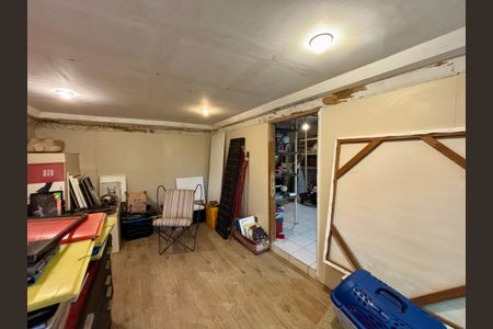 Casa à venda com 234m², 4 quartos e 1 vaga Casa à venda com 234m², 4 quartos e 1 vagaQuarto de Serviço