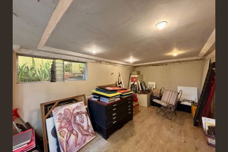 Casa à venda com 234m², 4 quartos e 1 vaga Casa à venda com 234m², 4 quartos e 1 vagaQuarto de Serviço