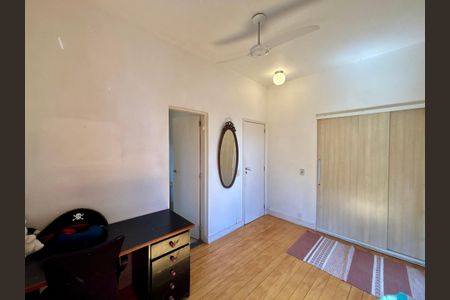 Casa à venda com 234m², 4 quartos e 1 vaga Casa à venda com 234m², 4 quartos e 1 vagaSuíte 2