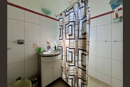 Casa à venda com 234m², 4 quartos e 1 vaga Casa à venda com 234m², 4 quartos e 1 vagaBanheiro da Suíte