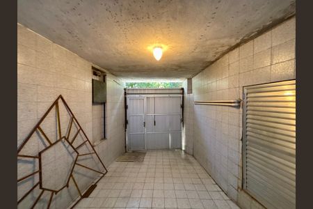 Casa à venda com 234m², 4 quartos e 1 vaga Casa à venda com 234m², 4 quartos e 1 vagaGaragem