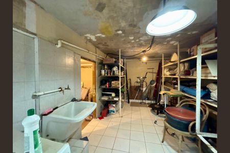 Casa à venda com 234m², 4 quartos e 1 vaga Casa à venda com 234m², 4 quartos e 1 vagaÁrea de serviço