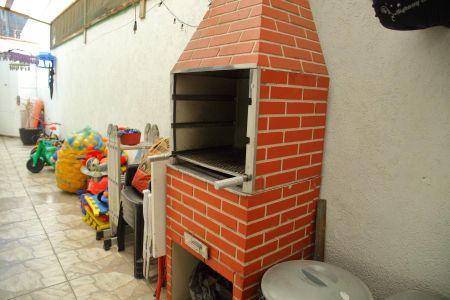 Casa à venda com 157m², 3 quartos e 2 vagasChurrasqueira