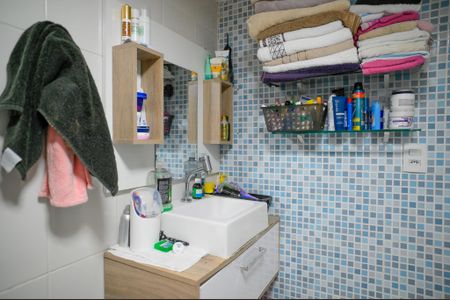 Casa à venda com 80m², 2 quartos e sem vagaBanheiro da Suíte