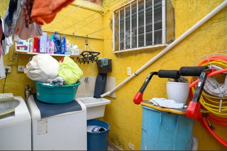 Casa à venda com 80m², 2 quartos e sem vagaÁrea de Serviço