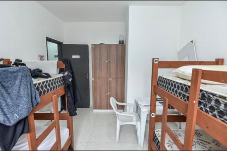 Casa à venda com 500m², 8 quartos e 6 vagas Casa à venda com 500m², 8 quartos e 6 vagasQuarto 4