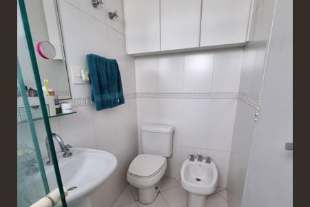 Apartamento à venda com 82m², 3 quartos e 2 vagasBanheiro da Suíte