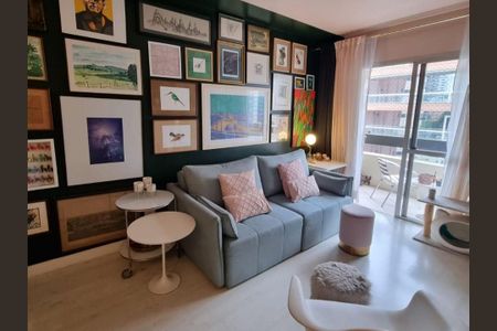 Sala de apartamento à venda com 3 quartos, 82m² em Vila Olímpia, São Paulo