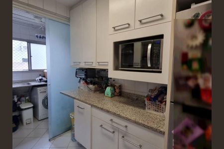 Apartamento à venda com 82m², 3 quartos e 2 vagasCozinha 