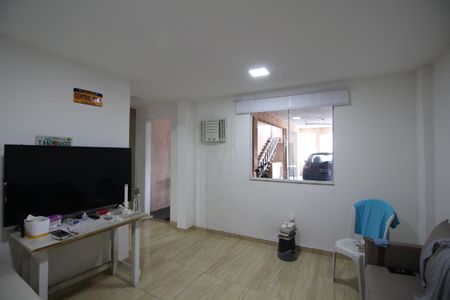 Casa de condomínio à venda com 250m², 3 quartos e 5 vagasQuarto de Serviço