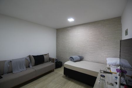 Casa de condomínio à venda com 250m², 3 quartos e 5 vagasQuarto de Serviço