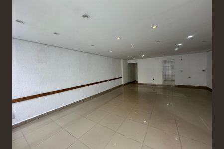 Casa à venda com 134m², 3 quartos e 3 vagasSala