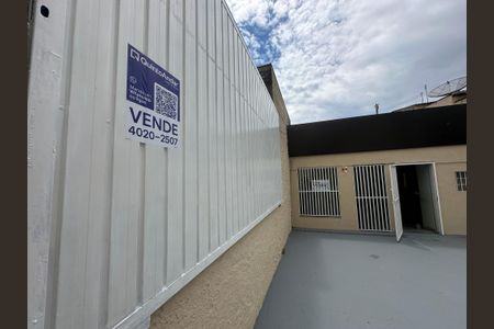 Casa à venda com 134m², 3 quartos e 3 vagasFachada