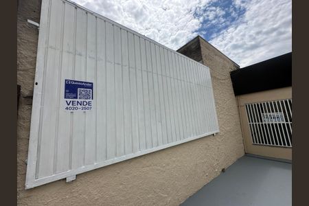 Casa à venda com 134m², 3 quartos e 3 vagasFachada