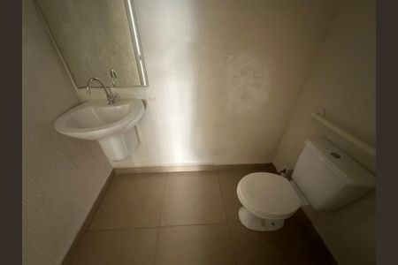 Casa à venda com 134m², 3 quartos e 3 vagasBanheiro 1