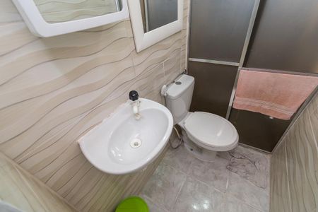 Banheiro de apartamento para alugar com 1 quarto, 35m² em Irajá, Rio de Janeiro