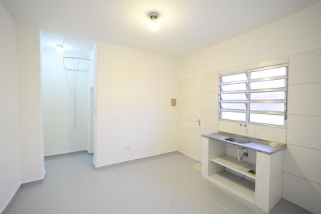 Cozinha 2 de casa à venda com 4 quartos, 120m² em Vila Monumento, São Paulo
