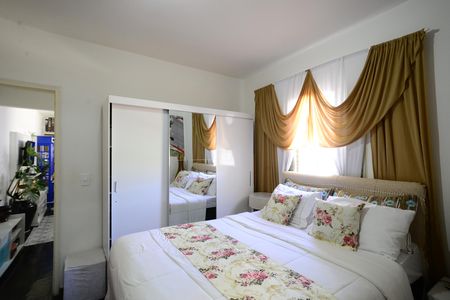 Suite de casa à venda com 4 quartos, 120m² em Vila Monumento, São Paulo