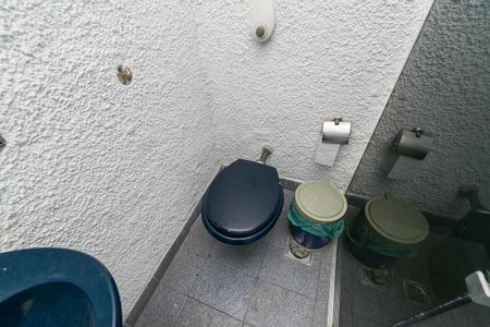 Casa à venda com 210m², 2 quartos e 4 vagasBanheiro Social