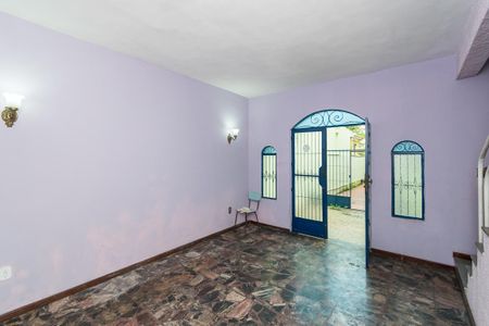 Casa à venda com 210m², 2 quartos e 4 vagasSala